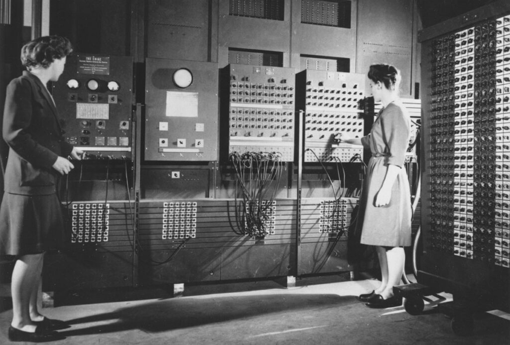 Women operate the ENIAC computer at Penn Engineering